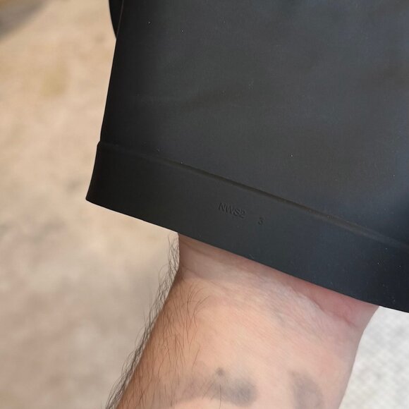 Chanel SS24 Set of 2 Black White CC Silicone Swim Caps - Picture 5 of 10